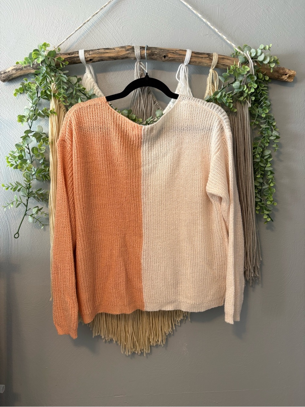 ⭐️ 4 for $40 ⭐️ Peach Love California Cream & Peach V-Neck Colorblock Sweater - Picture 2 of 3